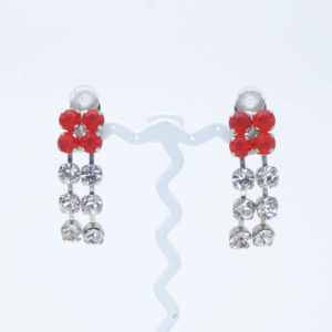 オレンジ色のラインストーンイヤリング