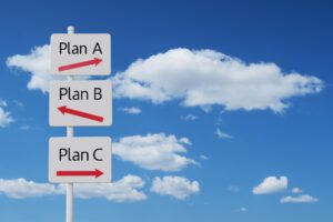 青空を背景に、3つのプランから選択する