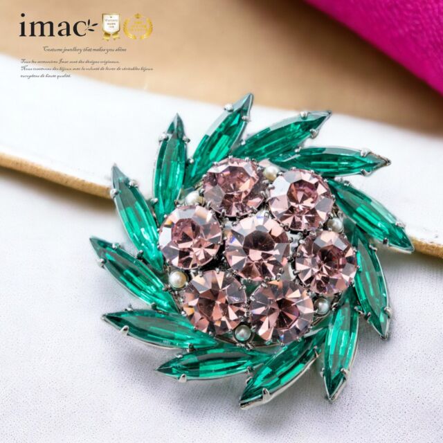 バッジ | 主役になれるドレスアップジュエリー｜imac（イマック）